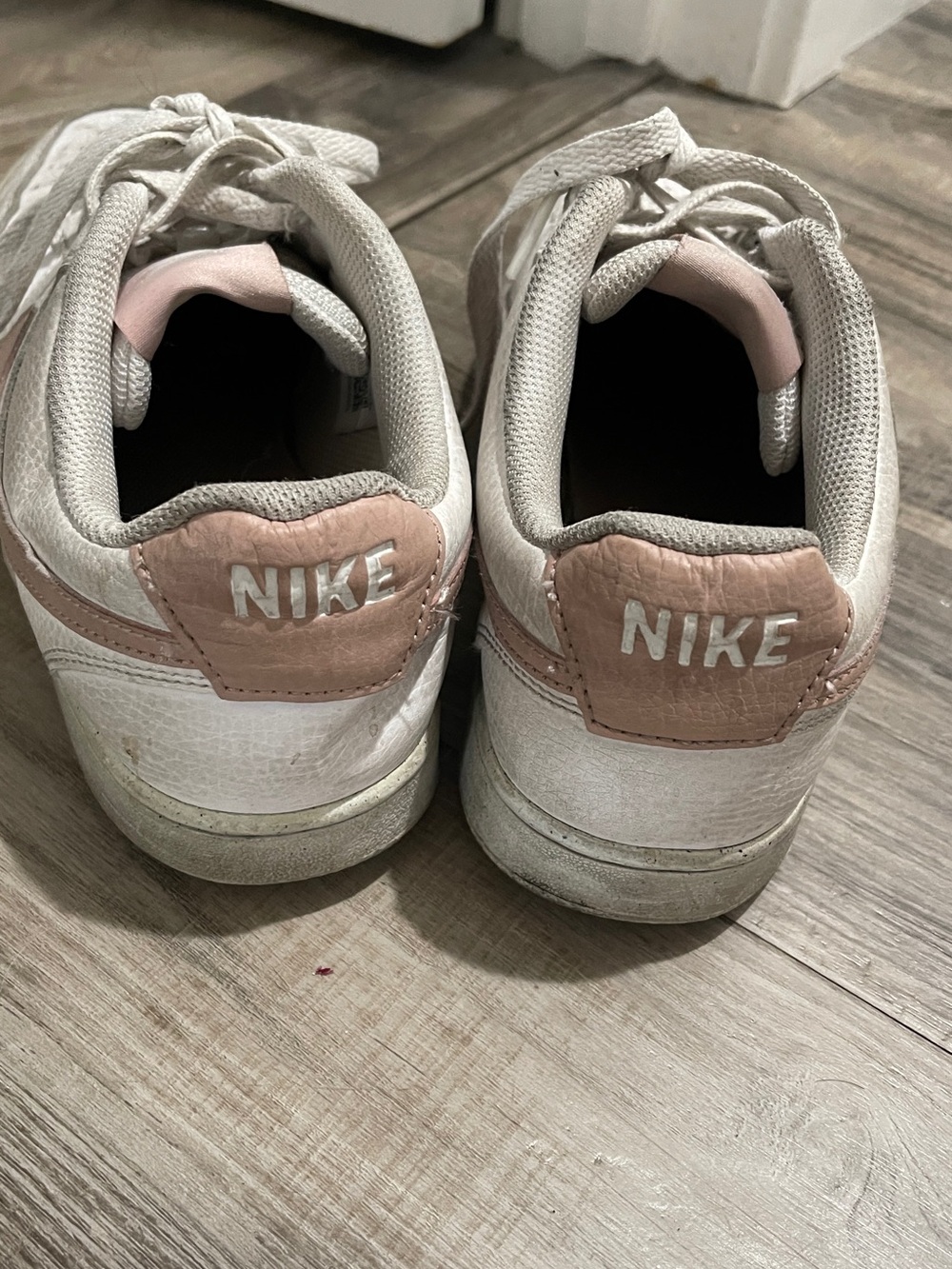 White Women's Low-Top Sneakers with Light Pink Swoosh - Picture 3 of 3